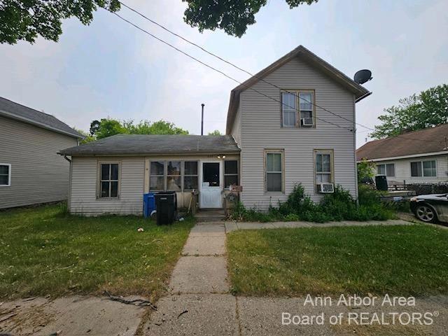 609 Fleming St, Howell, MI 48843