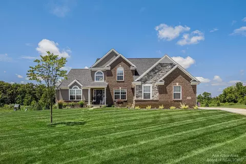 5645 Carter Ct, Dexter, MI 48130 photo 2