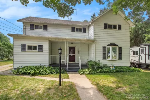 605 E Main St, Stockbridge, MI 49285