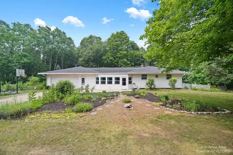 11910 Cady Rd, Grass Lake, MI 49240