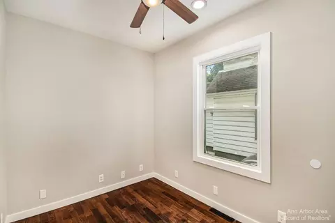 217 N Elm Ave, Jackson, MI 49202 photo 6