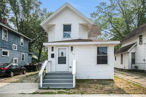 217 N Elm Ave, Jackson, MI 49202
