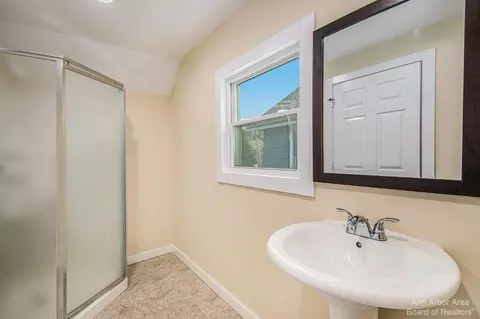 217 N Elm Ave, Jackson, MI 49202 photo 10