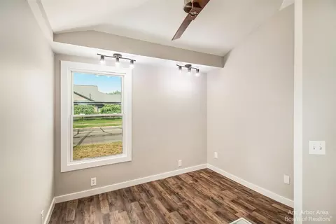 217 N Elm Ave, Jackson, MI 49202 photo 8