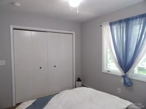 256 Curtis Ave, Jackson, MI 49203 photo 10