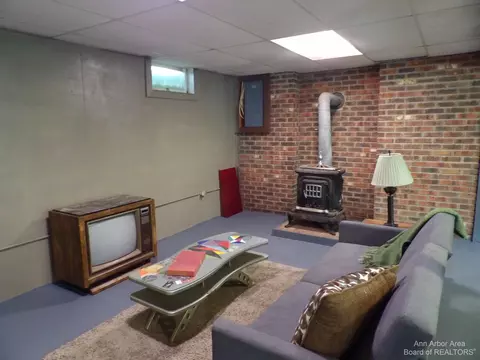 256 Curtis Ave, Jackson, MI 49203 photo 11
