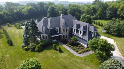 7516 Quail Ridge Dr, Dexter, MI 48130