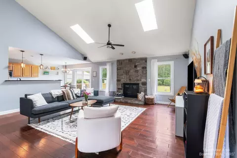 9849 Charleston, Willis, MI 48191 photo 5