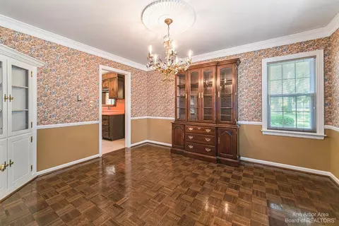 711 Outer Dr, Tecumseh, MI 49286 photo 9