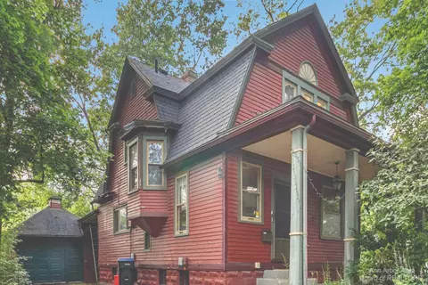 115 Oakwood St, Ypsilanti, MI 48197