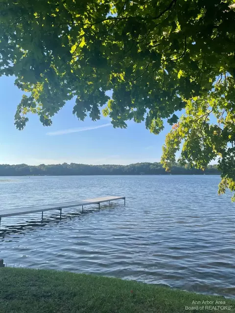 6868 Eastbourne, Gregory, MI 48137 photo 2