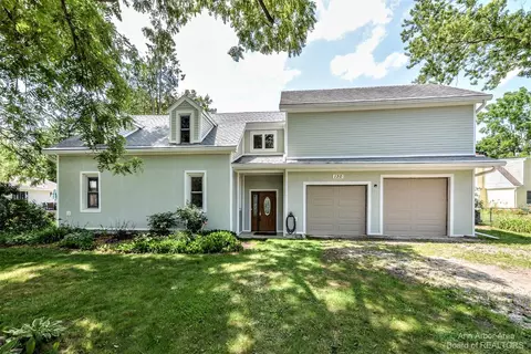 130 Myrtle Ave, Ann Arbor, MI 48103