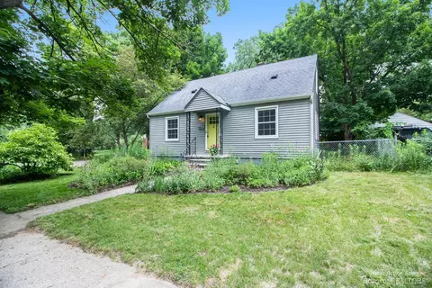 822 Dwight St, Ypsilanti, MI 48198