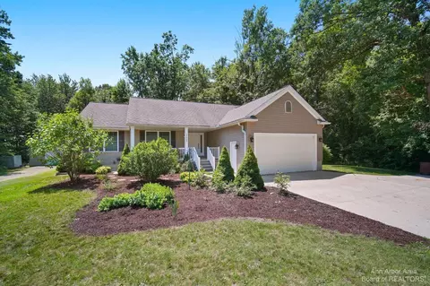 13003 Darling Rd, Milan, MI 48160