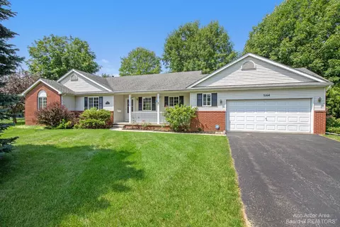 5164 Scheuners Way, Howell, MI 48843