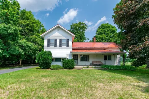1208 W Valley Rd, Adrian, MI 49221