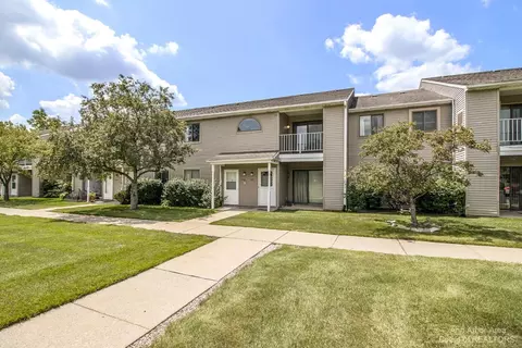 773 Clubhouse Dr, Ypsilanti, MI 48197