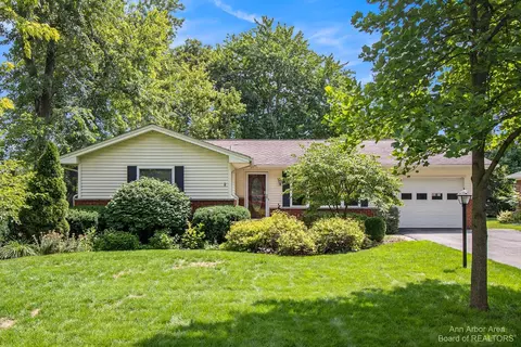 578 Maulbetsch St, Ypsilanti, MI 48197