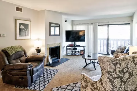 1265 S Maple Rd #305, Ann Arbor, MI 48103