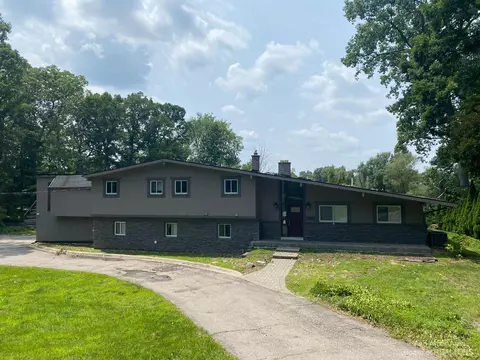 4166 Stoddard Rd, West Bloomfield, MI 48323