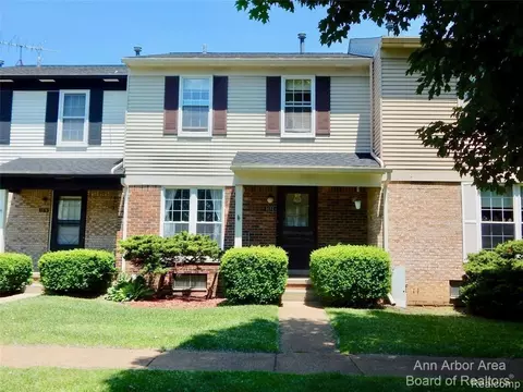 3272 S Alpine Dr #24, Ann Arbor, MI 48108