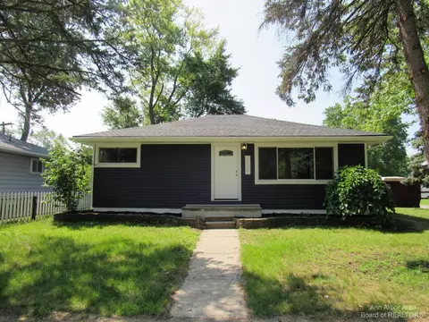 1712 Russell St, Ypsilanti, MI 48198
