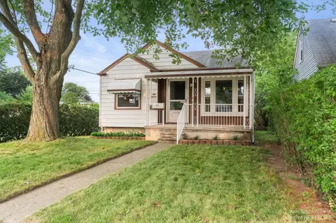 5013 Niagara St, Wayne, MI 48184