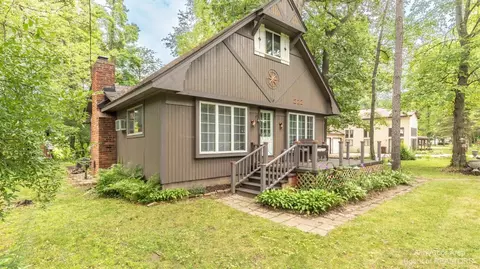 222 Ellsworth Lake Dr, Gregory, MI 48137 photo 3