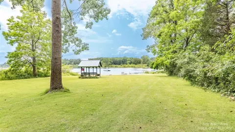 222 Ellsworth Lake Dr, Gregory, MI 48137 photo 4