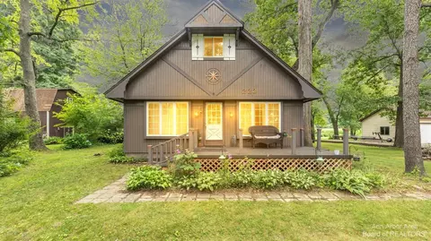 222 Ellsworth Lake Dr, Gregory, MI 48137 photo 2