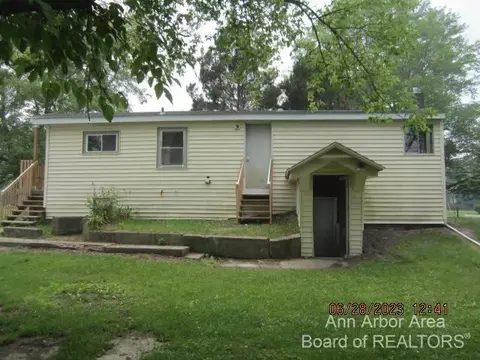 10747 Bunton Rd, Willis, MI 48191 photo 3