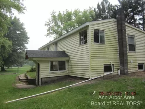 10747 Bunton Rd, Willis, MI 48191 photo 2