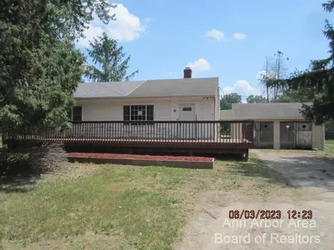 4675 Bentley Lake Rd, Howell, MI 48843