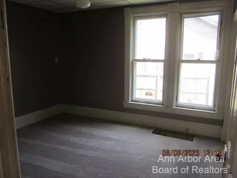 1002 E Maumee, Adrian, MI 49221 photo 4