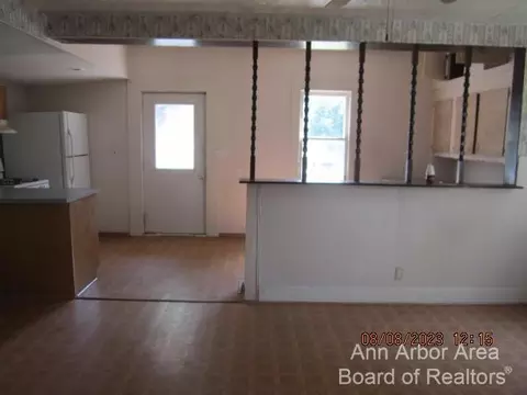 1002 E Maumee, Adrian, MI 49221 photo 2