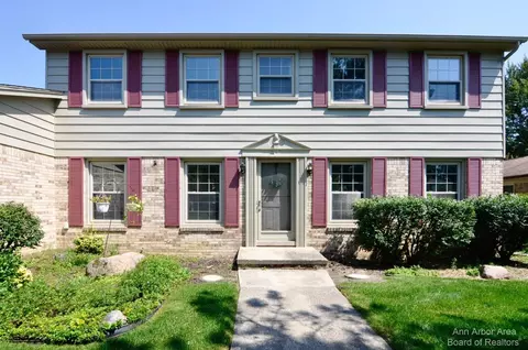 6602 Merrick Dr, Troy, MI 48098
