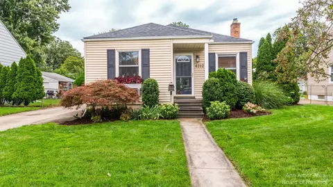 4212 Cummings Ave, Berkley, MI 48072