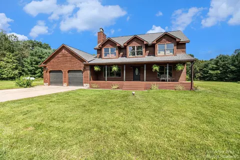 9240 White Rd, Linden, MI 48451