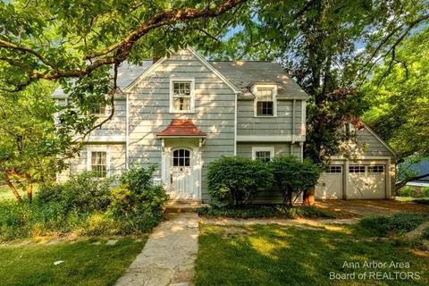 408 Awixa Rd, Ann Arbor, MI 48104