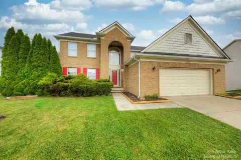 4937 Sycamore Dr, Ypsilanti, MI 48197