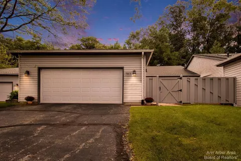 2861 E Telluride, Brighton, MI 48114