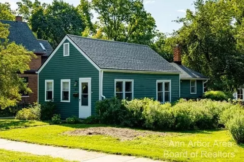 627 Hiscock St, Ann Arbor, MI 48103