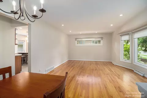 1911 Dunmore Rd, Ann Arbor, MI 48103 photo 7
