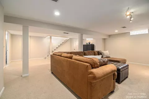 1911 Dunmore Rd, Ann Arbor, MI 48103 photo 22