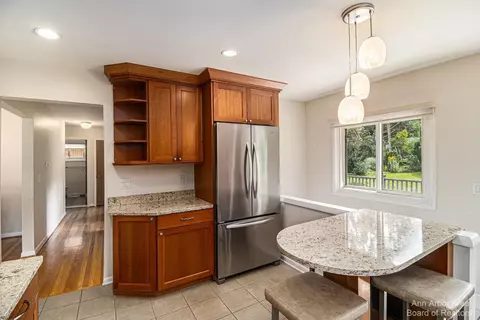 1911 Dunmore Rd, Ann Arbor, MI 48103 photo 11