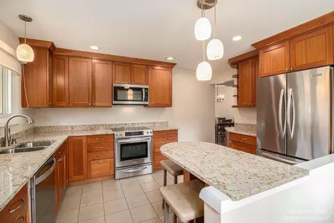 1911 Dunmore Rd, Ann Arbor, MI 48103 photo 9