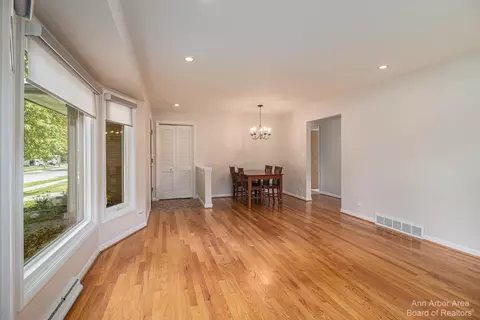 1911 Dunmore Rd, Ann Arbor, MI 48103 photo 6