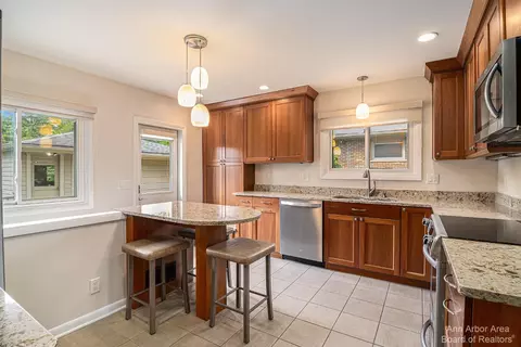 1911 Dunmore Rd, Ann Arbor, MI 48103 photo 8