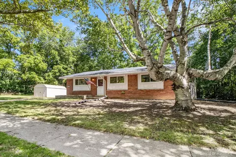 1110 Wines Dr, Ann Arbor, MI 48103