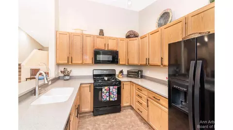 3107 Asher Rd, Ann Arbor, MI 48104 photo 38